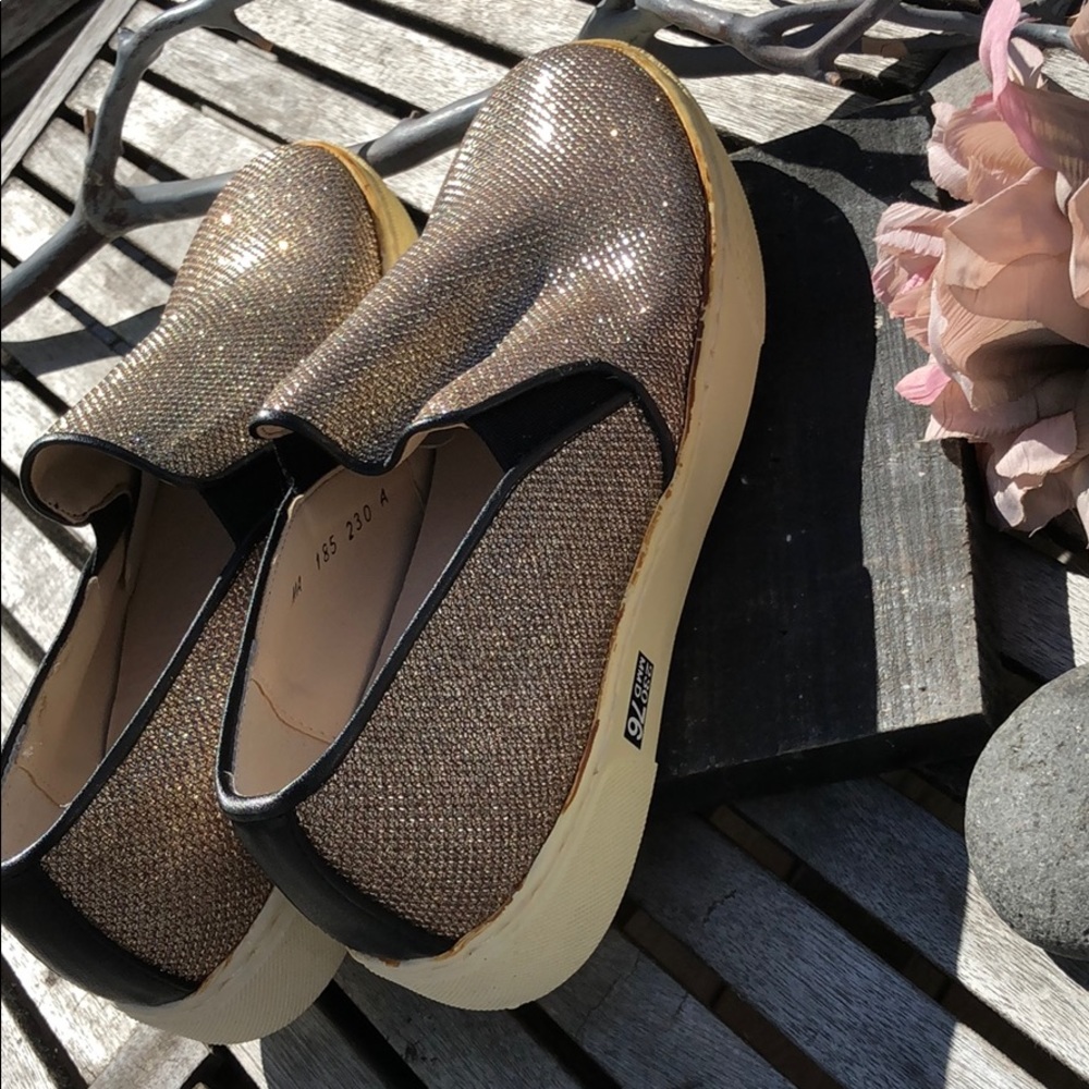 Shoes - Picture 7 of 7